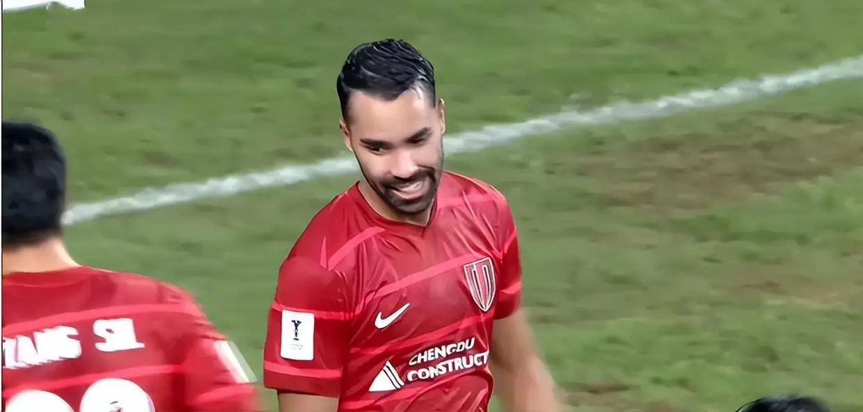 他常年担任 他常年担任