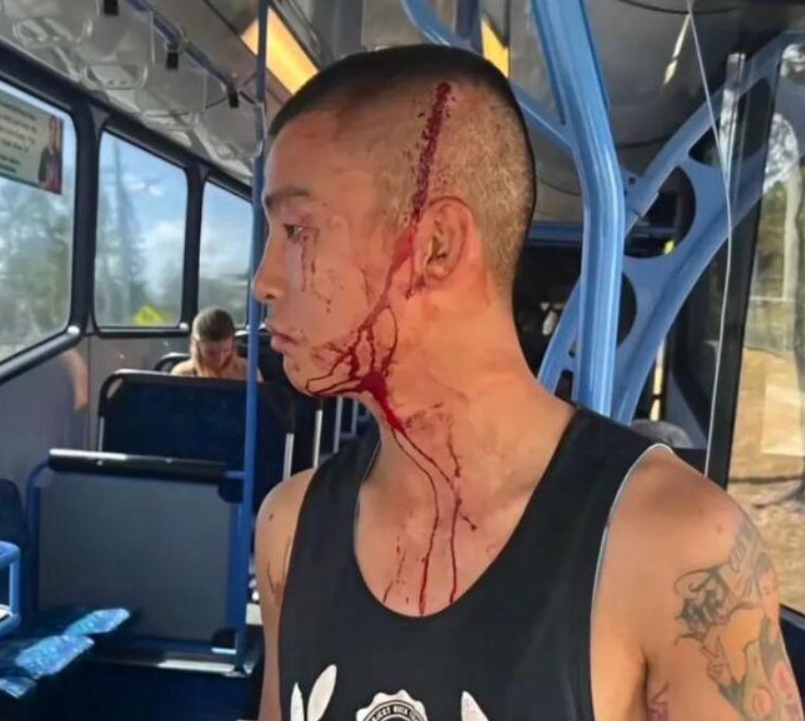 Tmk, AXXfF, 区中国公民